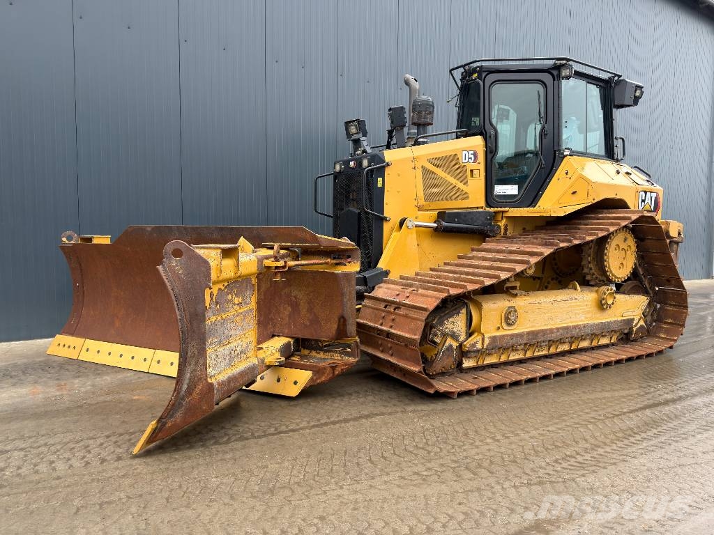 CAT D5 LGP Telaketjupuskutraktorit