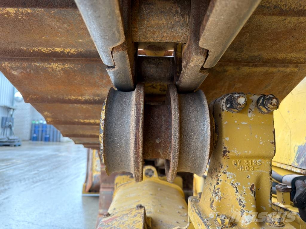 CAT D5 LGP Telaketjupuskutraktorit