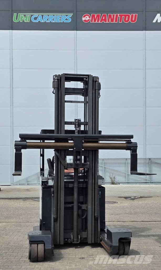 UniCarriers UFW 250 DTFVRF 705 شاحنة المناولة رباعية الاتجاهات