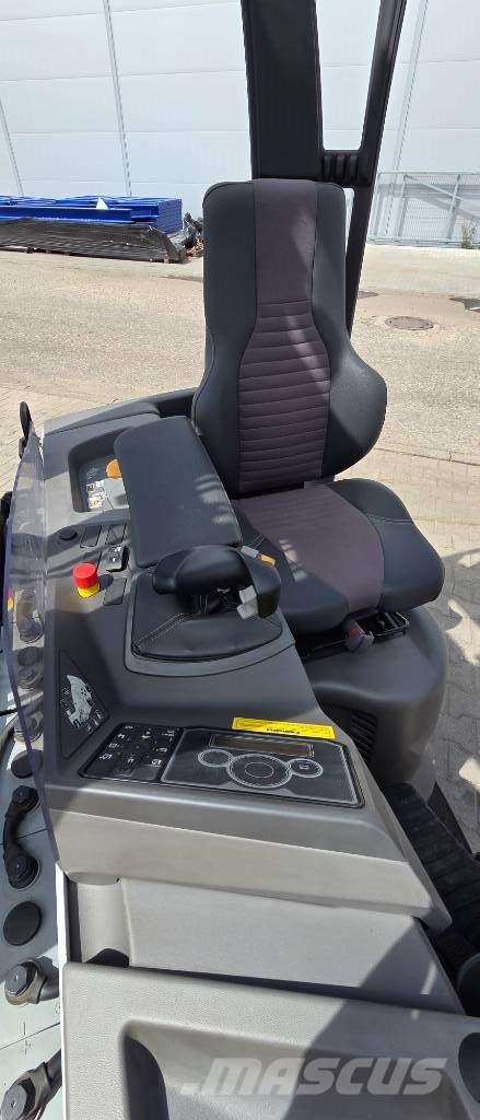 UniCarriers UFW 250 DTFVRF 705 شاحنة المناولة رباعية الاتجاهات