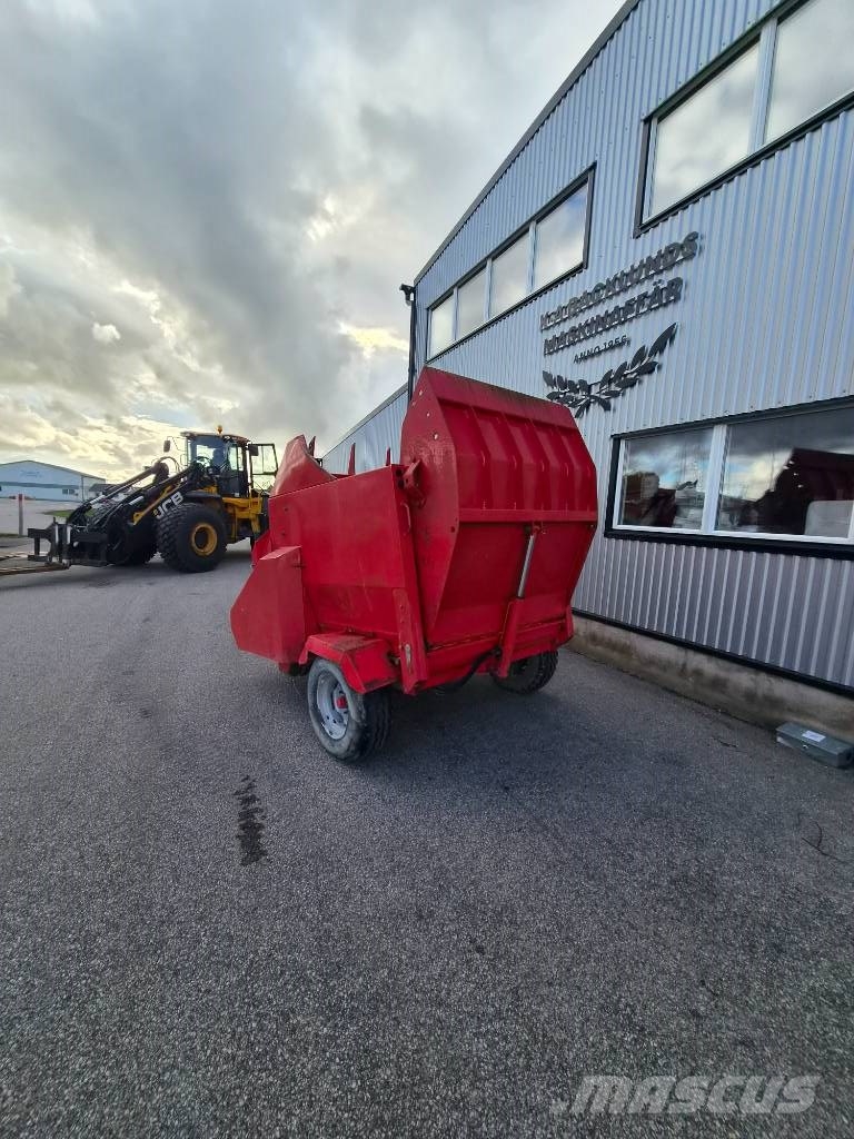 Kverneland 853 Rezači za bale, oprema za rezanje i odvajanje bal