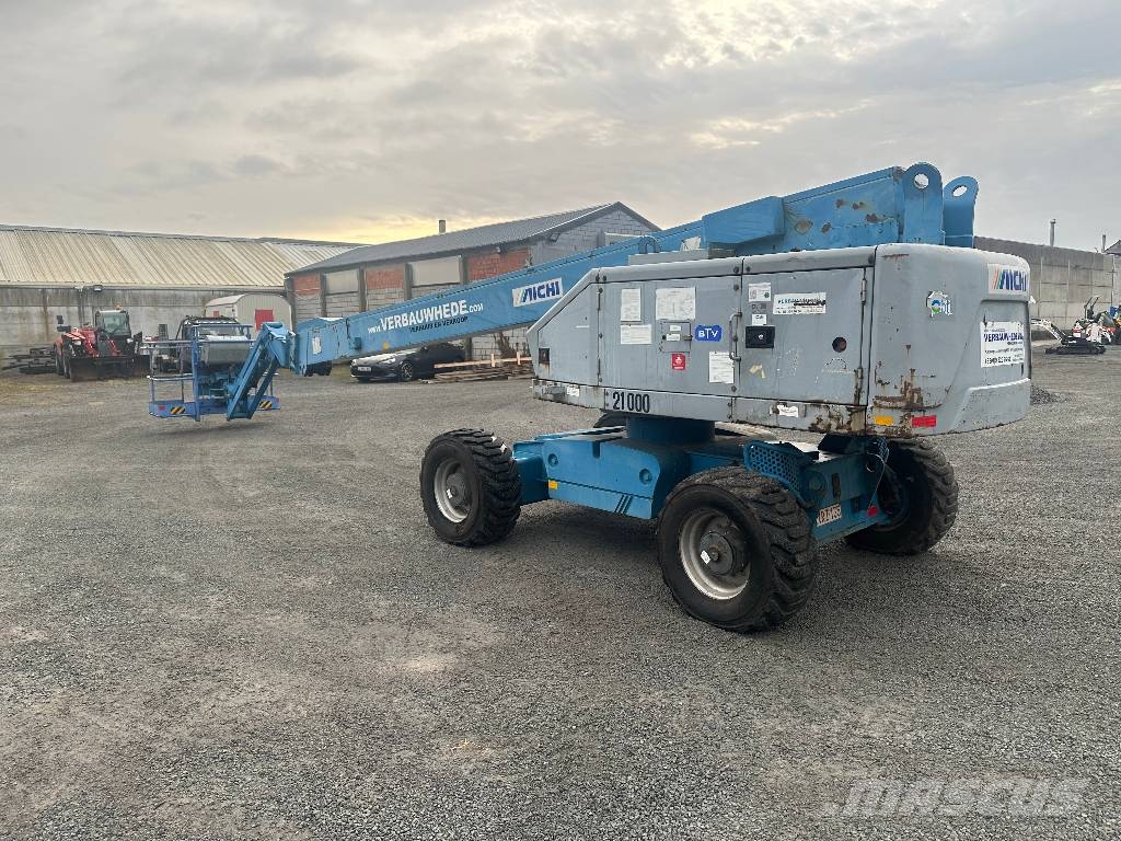 Aichi SP 21 AJ رافعات سلة تلسكوبية