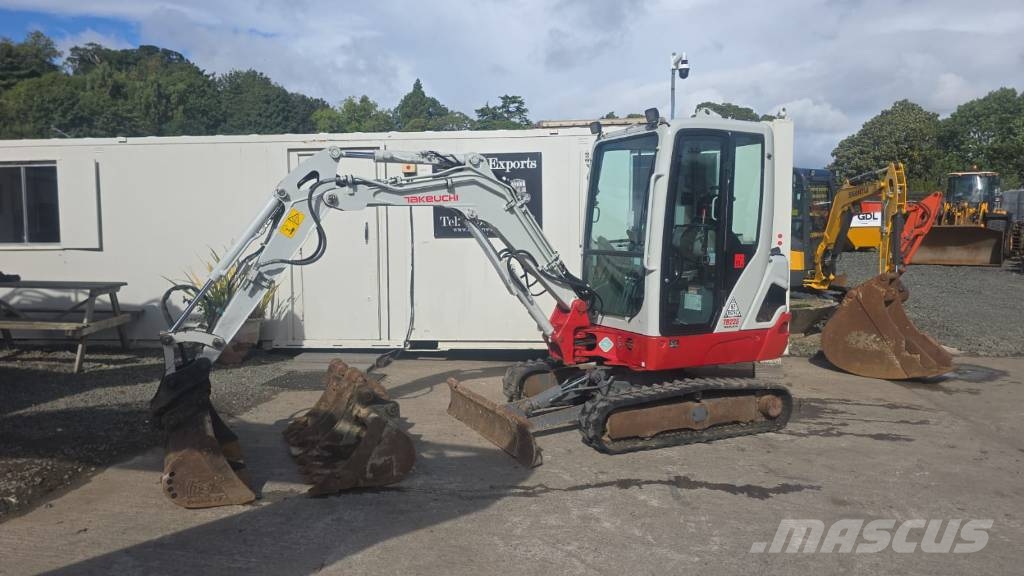 Takeuchi TB 225 Minigravemaskiner
