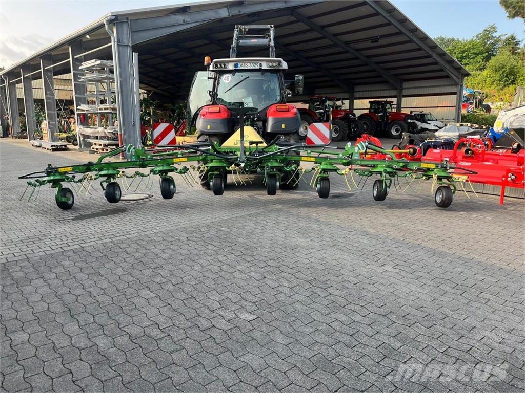 Krone VENDRO 820 Okretači i sakupljači sena