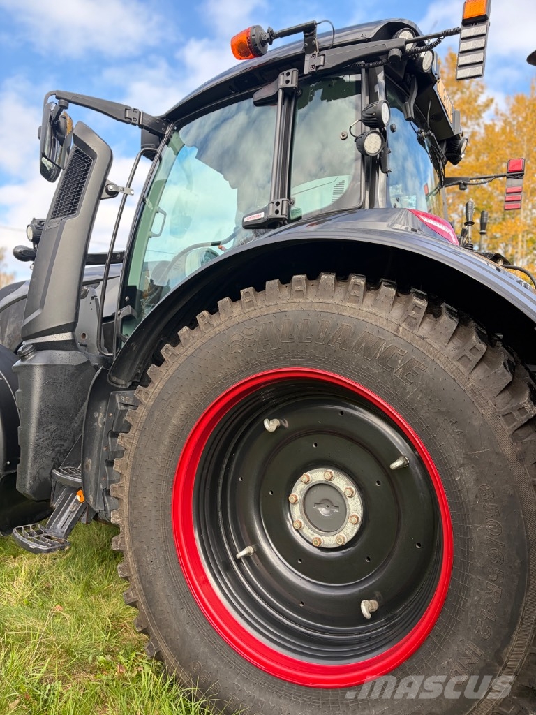 Valtra T 174 Traktori