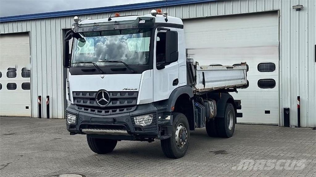Mercedes-Benz AROCS 1835 Kipper 4x4 Otros camiones