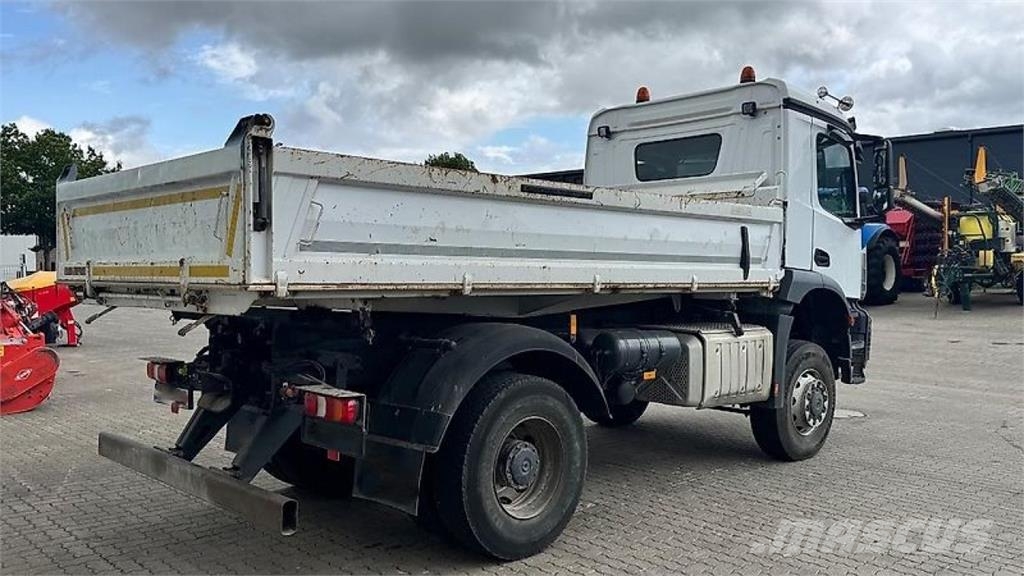 Mercedes-Benz AROCS 1835 Kipper 4x4 Otros camiones