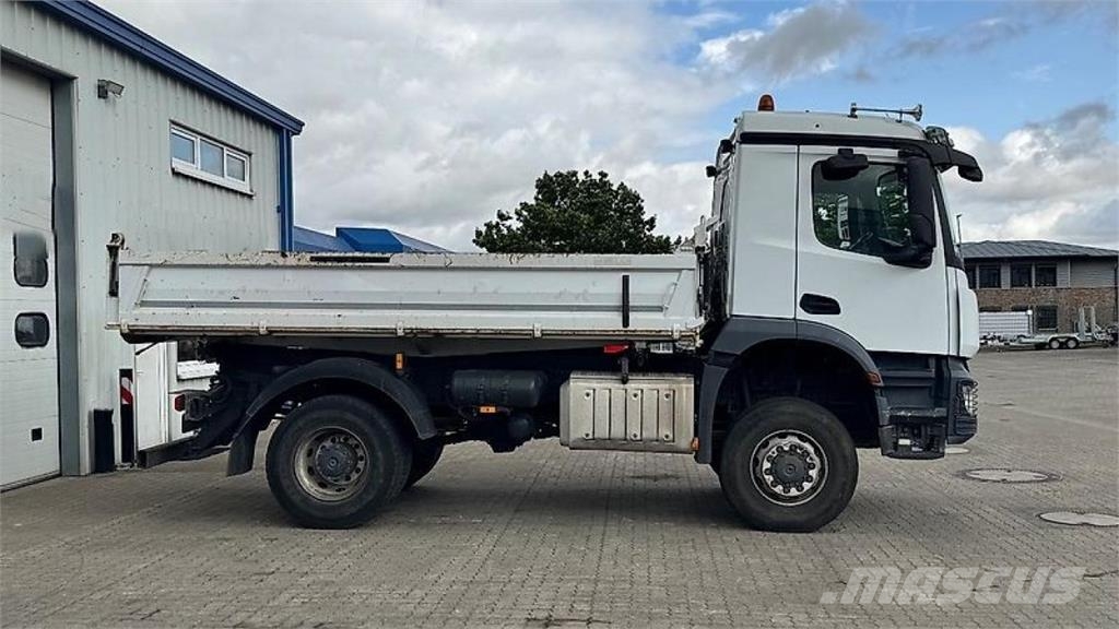 Mercedes-Benz AROCS 1835 Kipper 4x4 Otros camiones