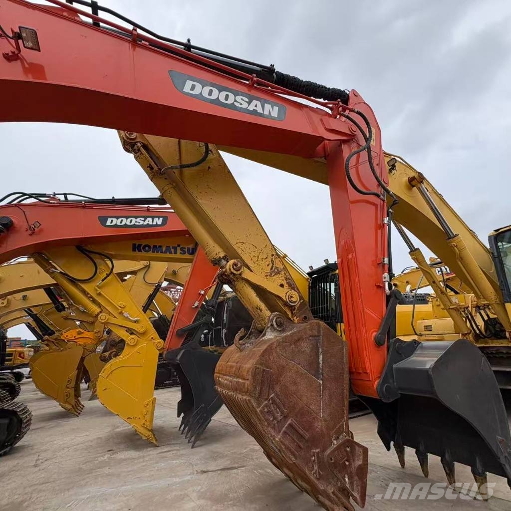 Doosan DX300LC-9C Crawler excavators