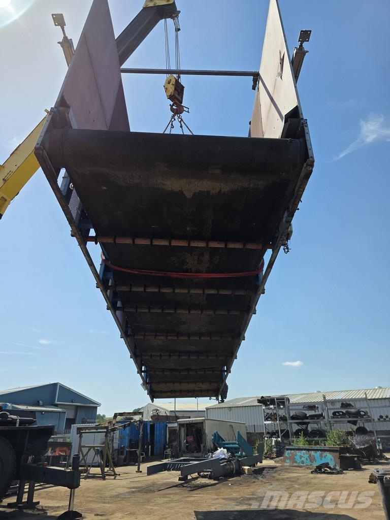 Stadler Bunker Hopper Machacadoras