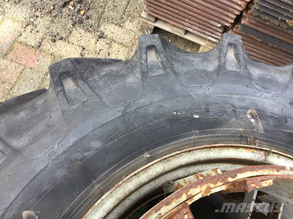 set dubbellucht 14.9 R 28 タイヤ、ホイル、リム
