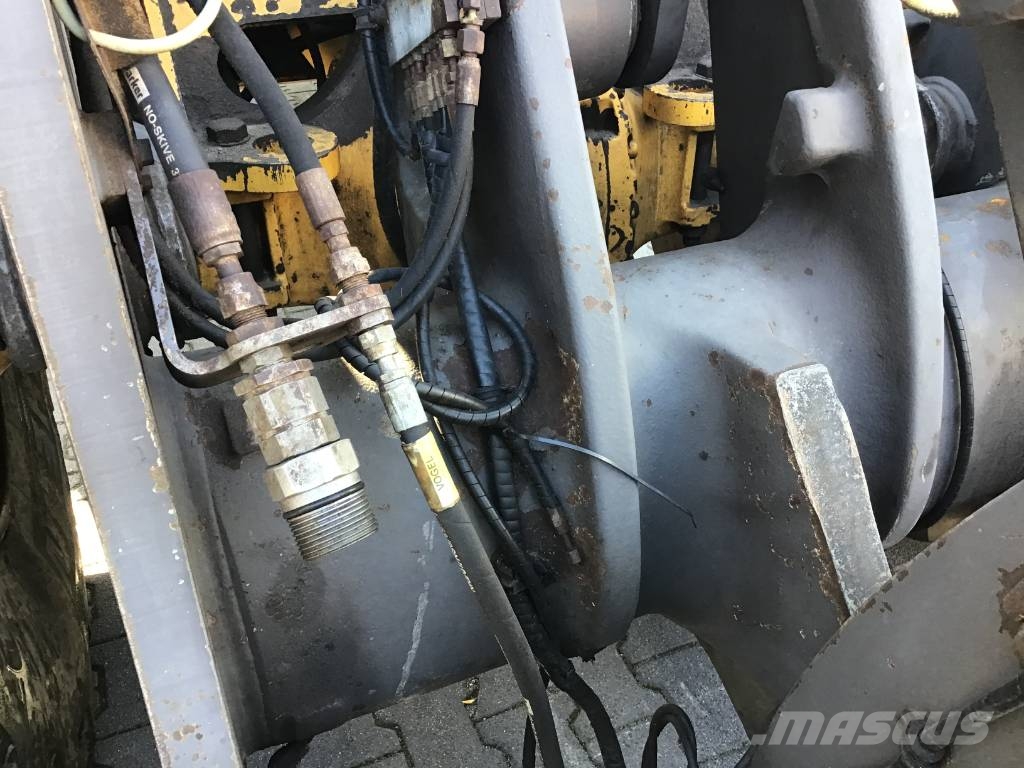 Volvo L 70 E 轮式装载机
