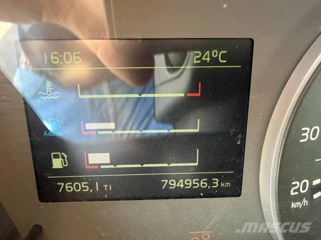 Volvo FM 500 6X2 EURO 6 + MENKE Kamioni za prevoz životinja