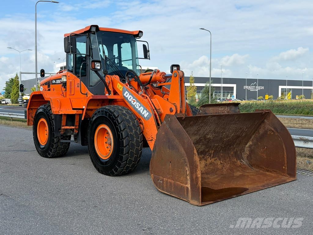 Doosan DL250-3 Læssemaskiner på hjul