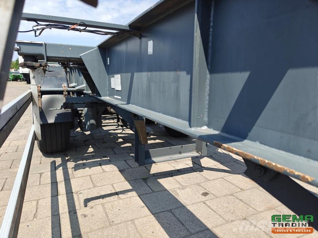 Netam-Fruehauf OCCR 39 327 A 40FT Container Chassi Container semi-trailers