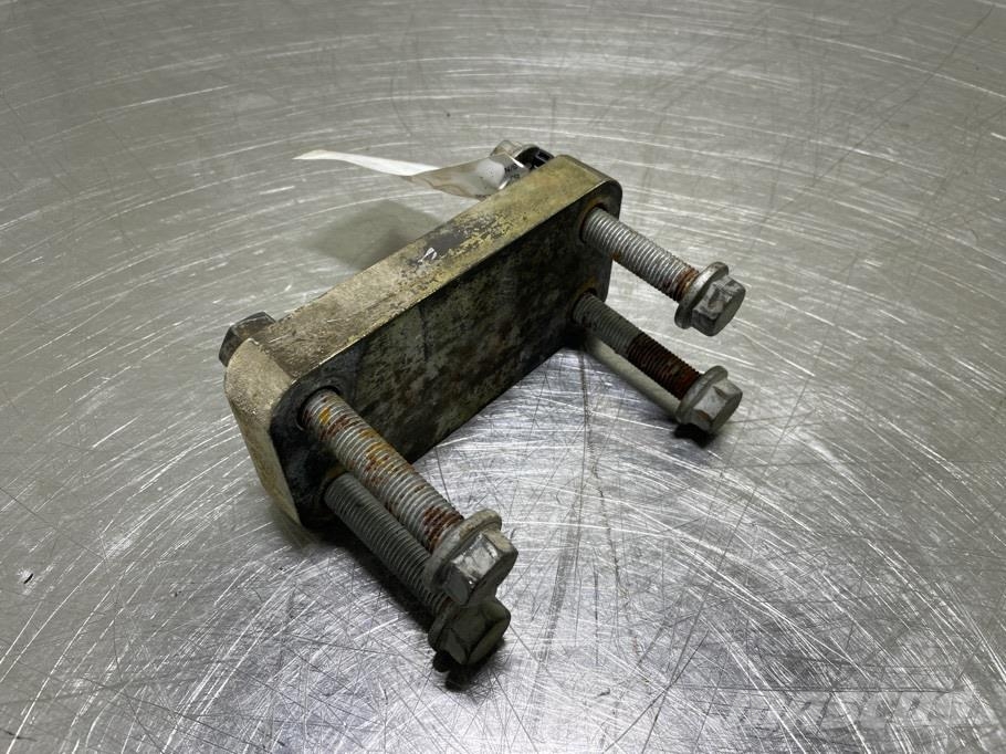 Volvo L30B - Axle mounting/Achsbefestigung/Asstrop Chassis