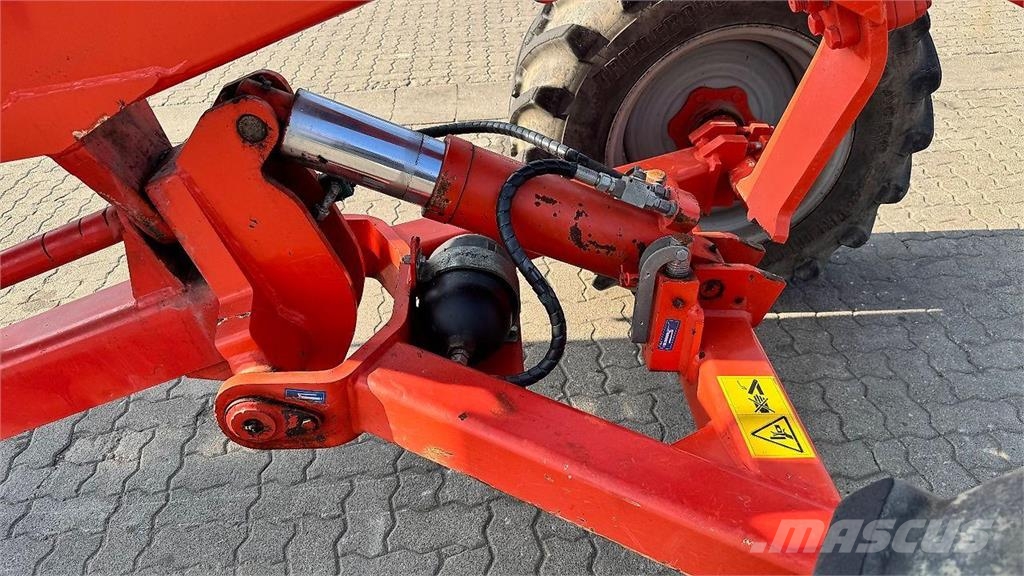 Kuhn Challenger T 8-furchig Paluuaurat