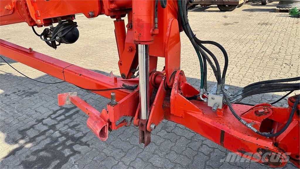 Kuhn Challenger T 8-furchig Paluuaurat