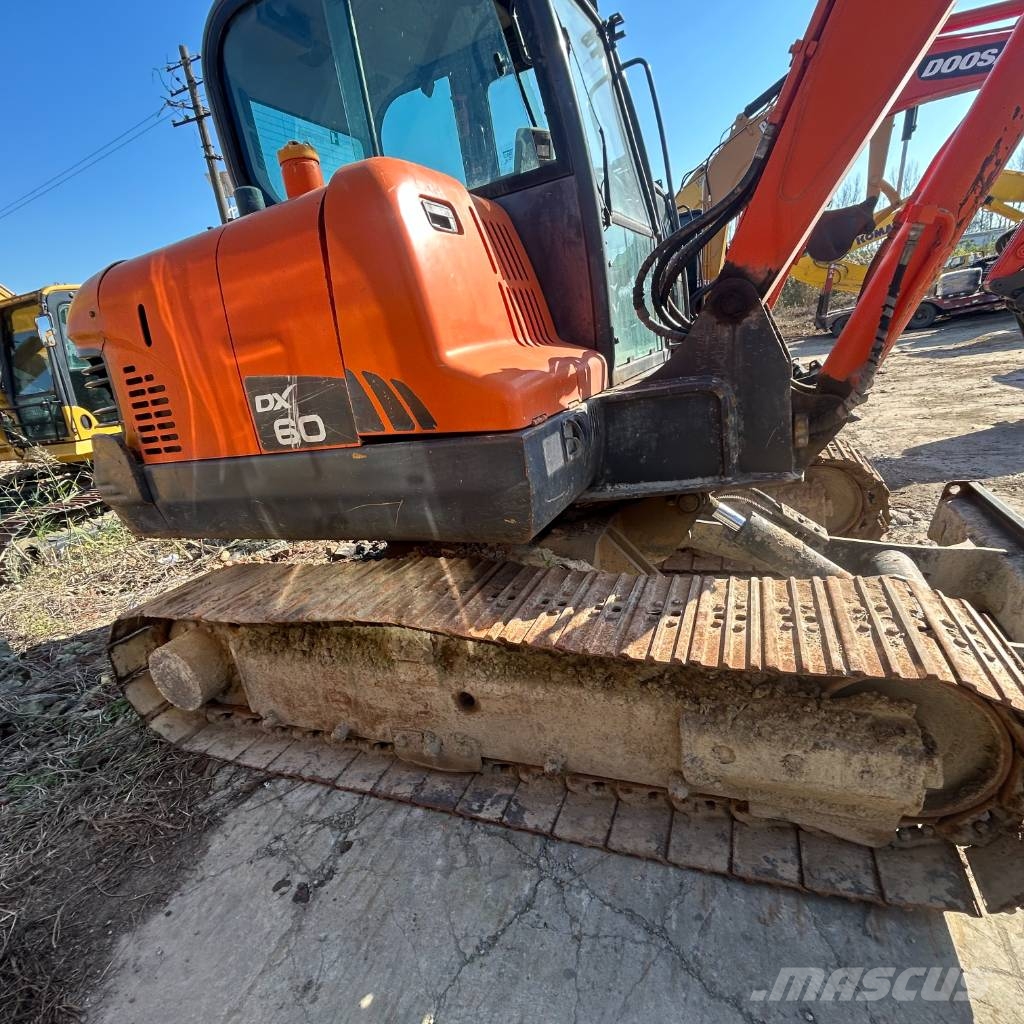 Doosan DX 60 حفارات زحافة