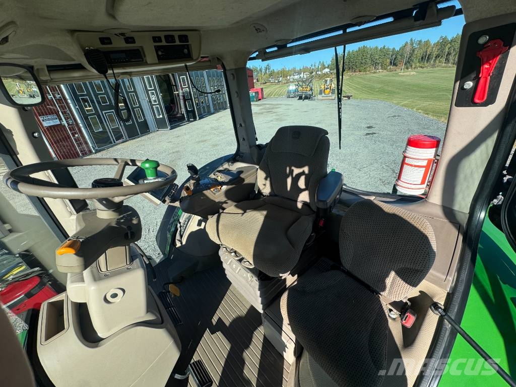John Deere 8400R الجرارات