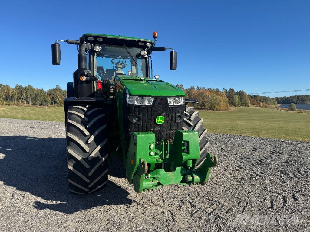 John Deere 8400R الجرارات