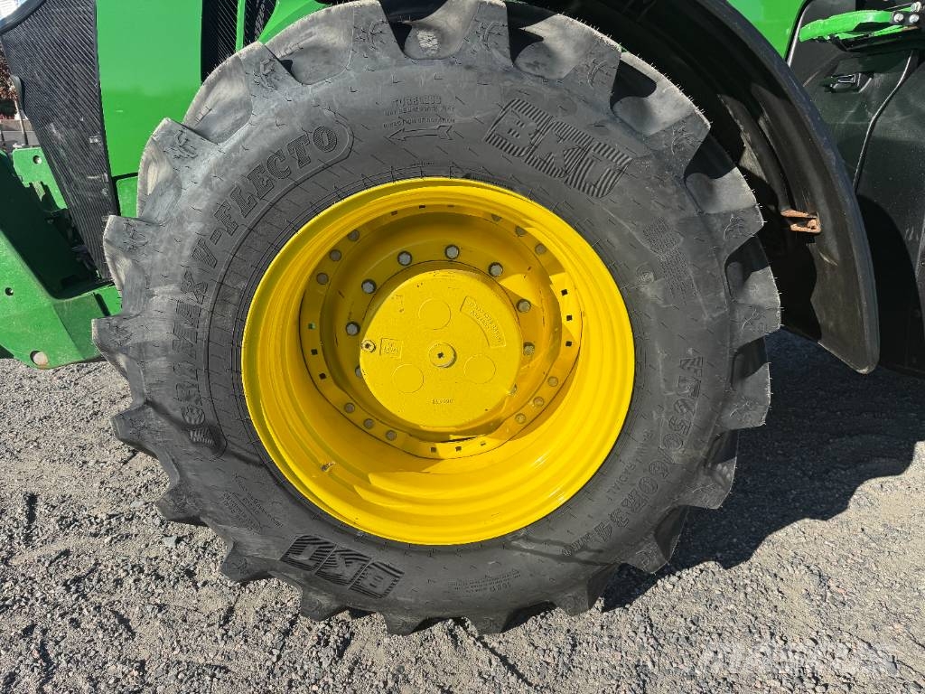 John Deere 8400R الجرارات