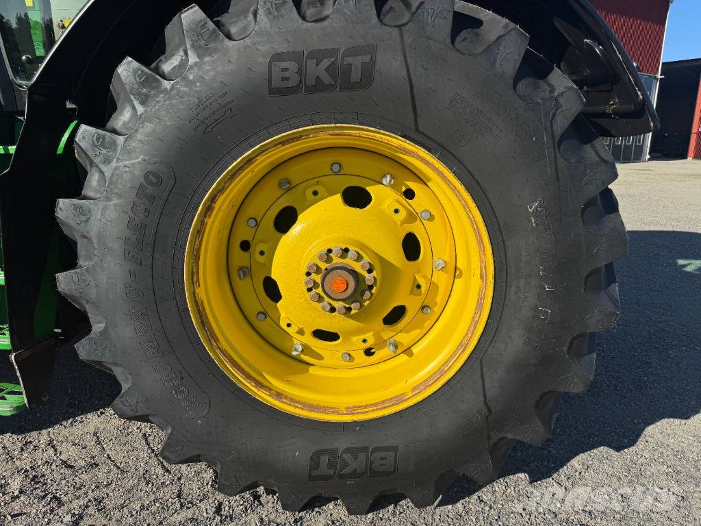 John Deere 8400R الجرارات