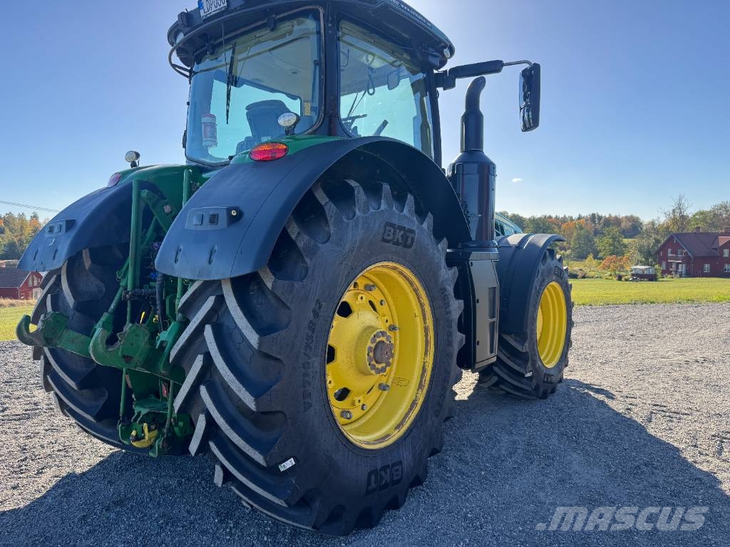 John Deere 8400R الجرارات