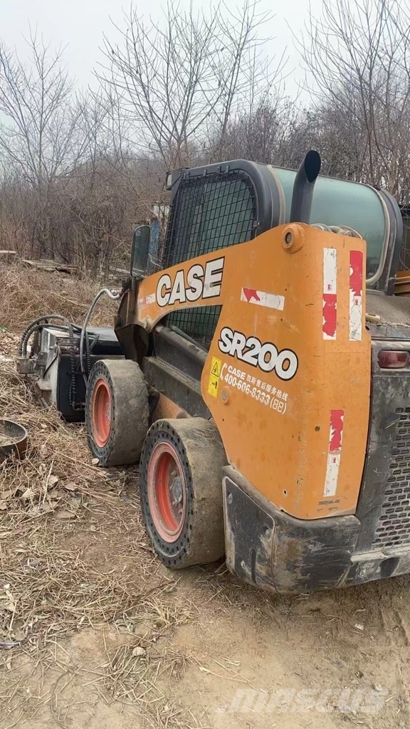 CASE SR200 Φορτωτάκια