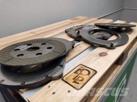 John Deere 6155 R R333849 brake Kočnice