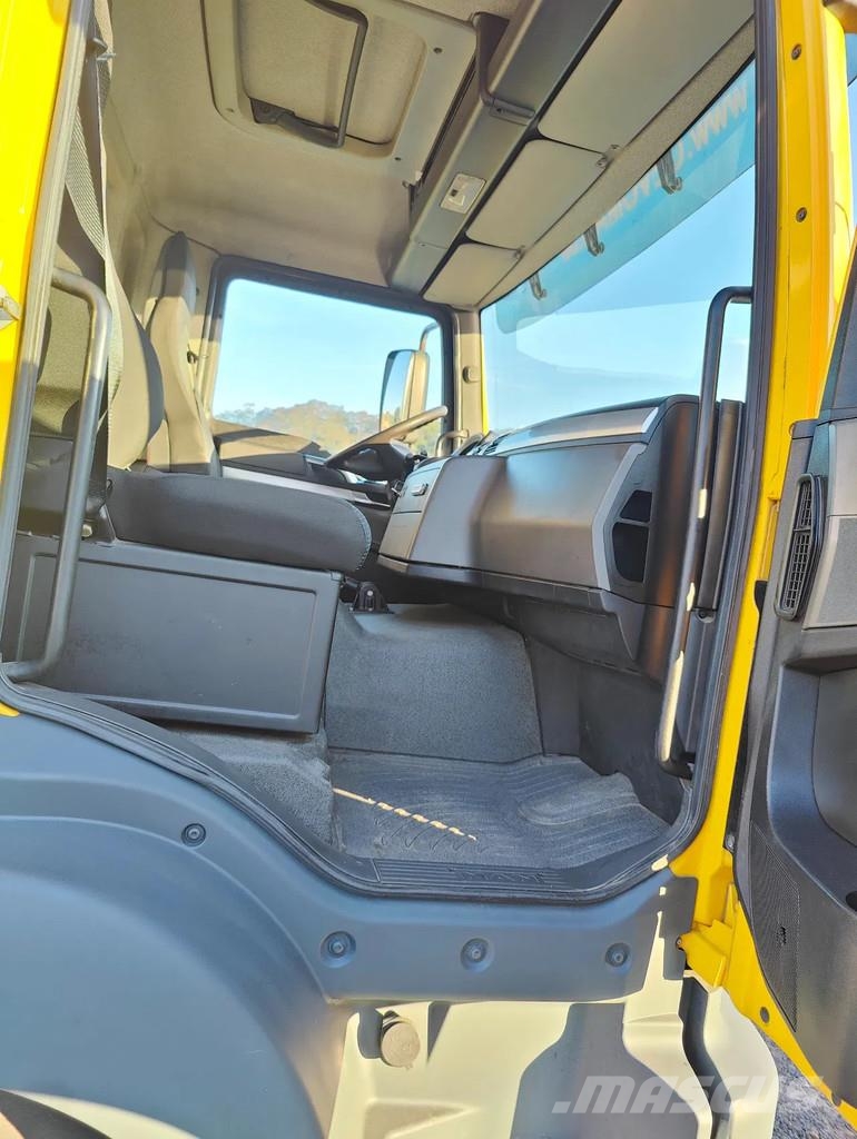 MAN TGM 18.250 Open box + HIAB 166-3 Flakbilar