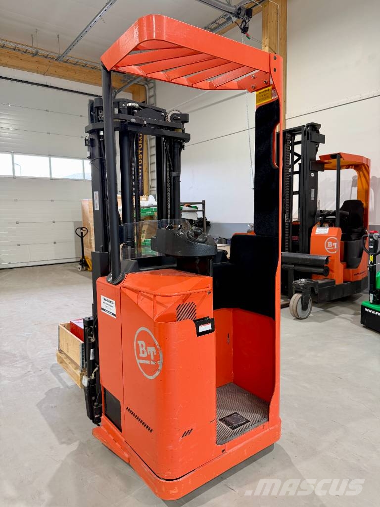 BT SSE160L Pedestrian stacker