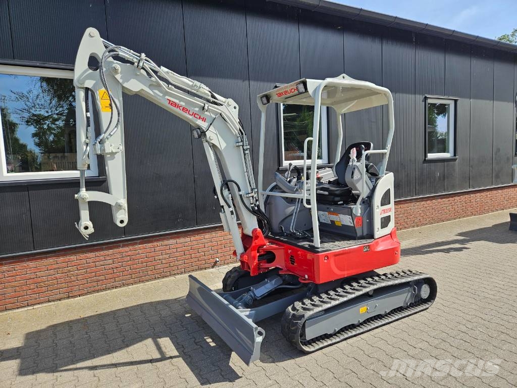 Takeuchi TB 325 R Mini bageri < 7t