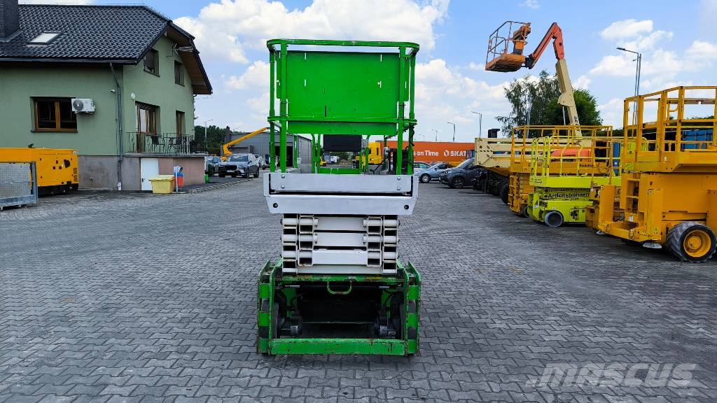 JLG 3246 ES Saksilavat