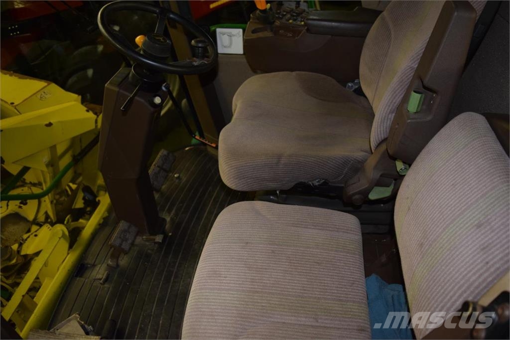 John Deere 7400 Samochodné kosačky
