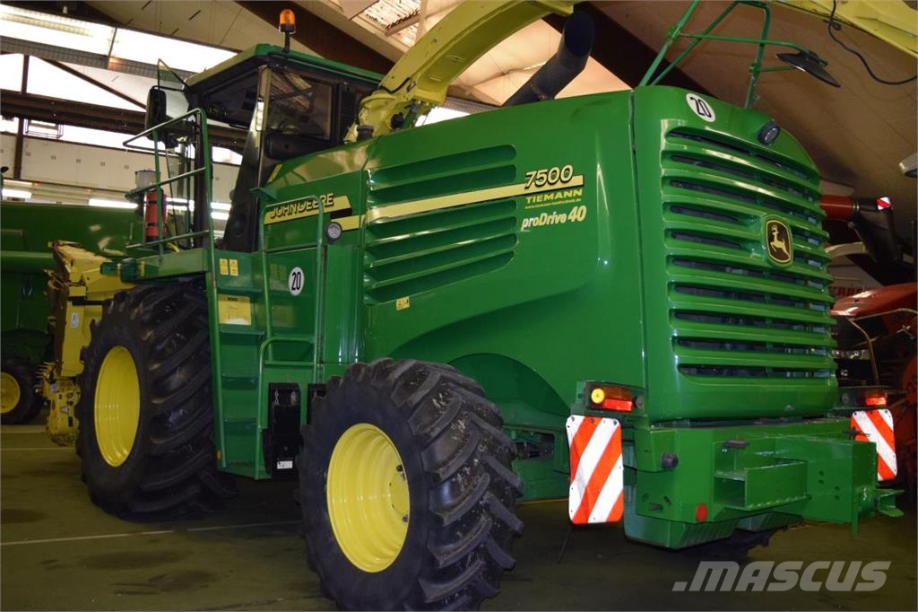 John Deere 7400 Samochodné kosačky