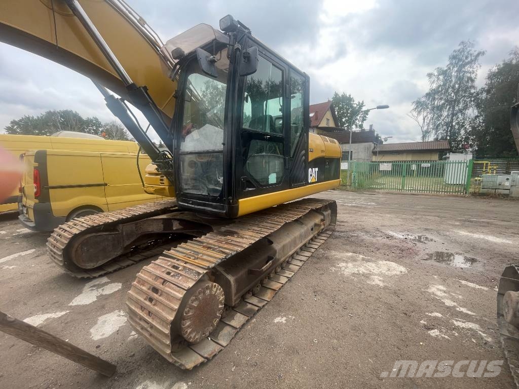 CAT 320 D Rupsgraafmachines