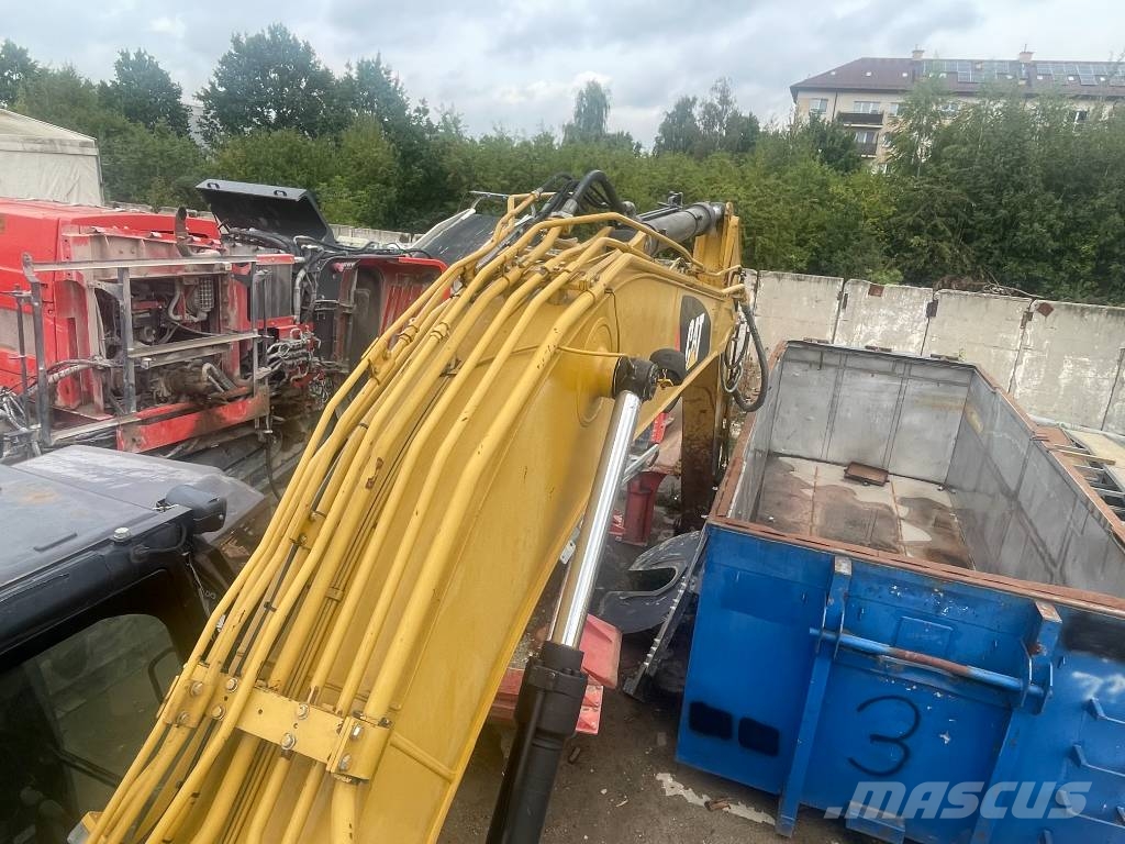 CAT 320 D Rupsgraafmachines
