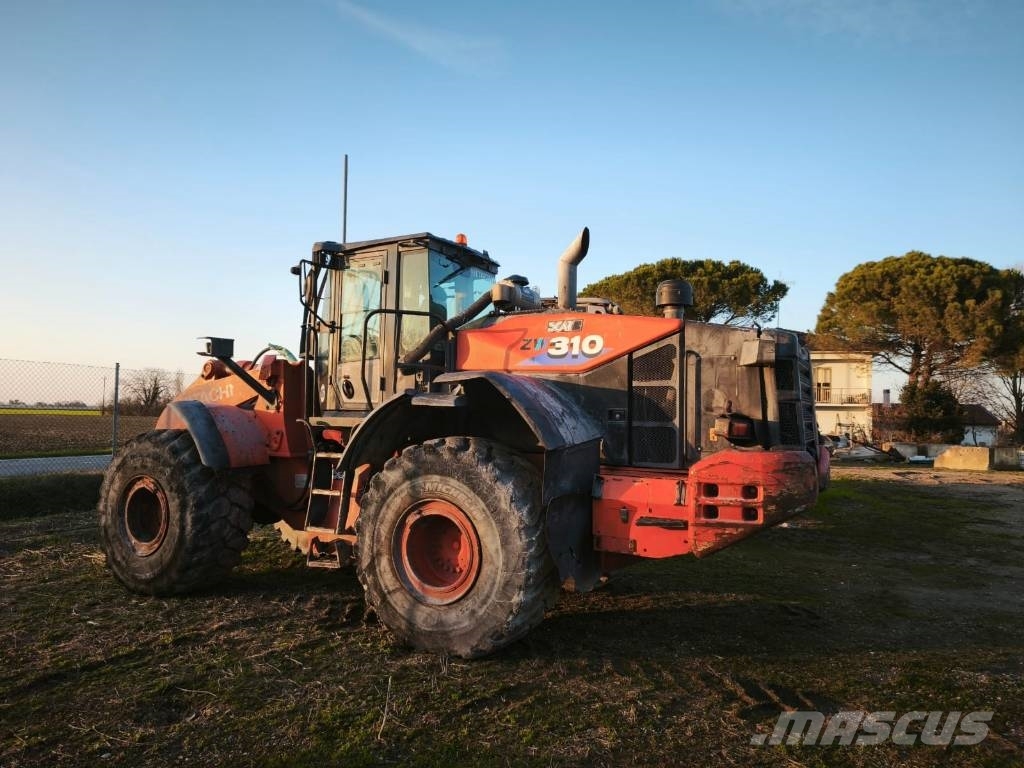 Hitachi ZW 310-6 Колесни товарачи