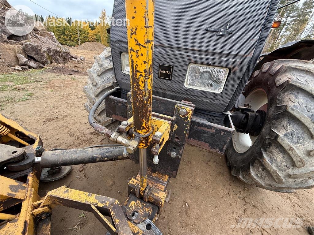 Valmet 8150 Traktorid
