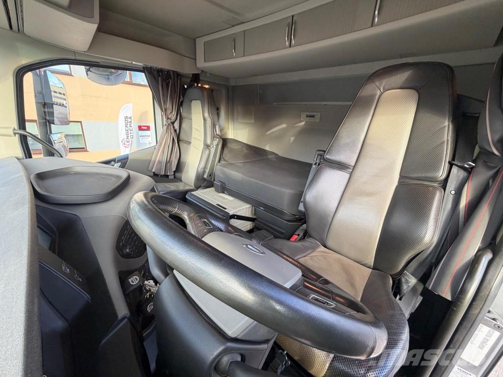 Volvo FH540 8X4 EURO6 + RETARDER + STEEL/AIR + LIFTING A شاحنات قلابة