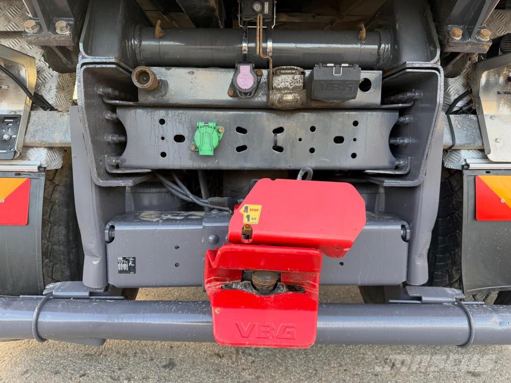 Volvo FH540 8X4 EURO6 + RETARDER + STEEL/AIR + LIFTING A شاحنات قلابة