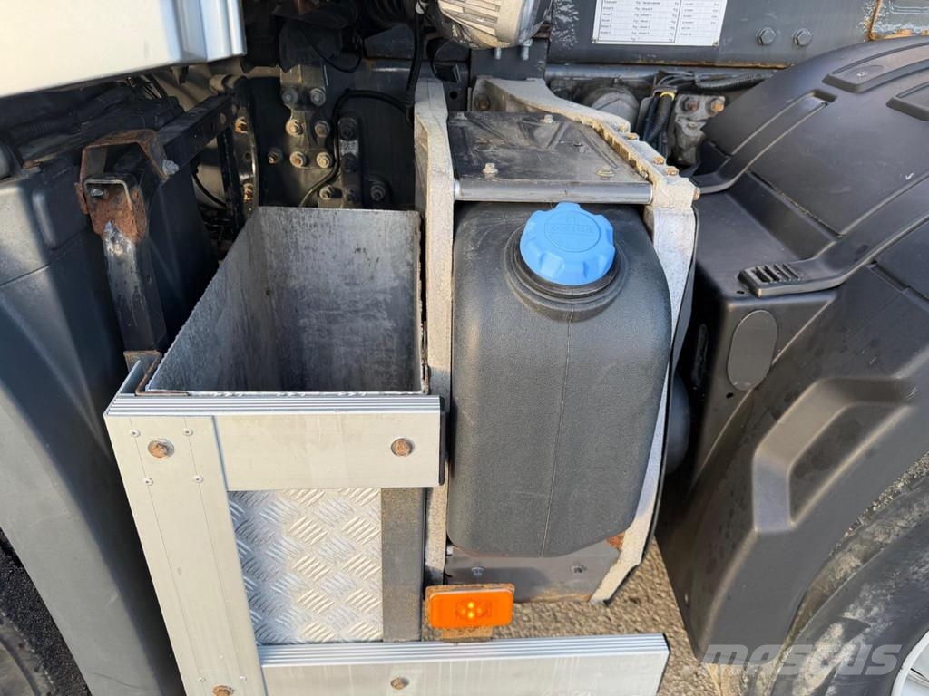 Volvo FH540 8X4 EURO6 + RETARDER + STEEL/AIR + LIFTING A شاحنات قلابة