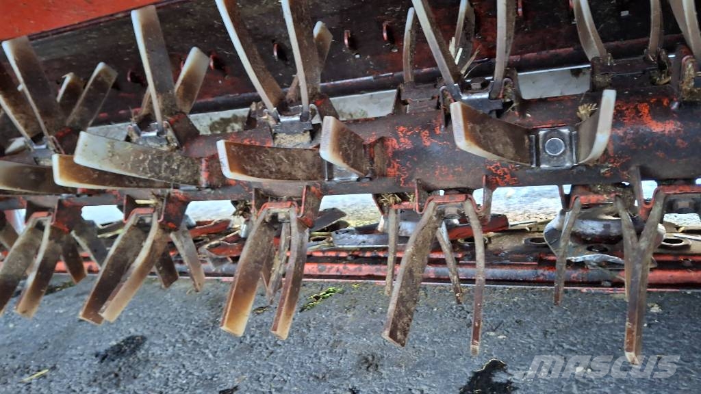 Kuhn FC 283 Niittomurskain Niittomurskaimet