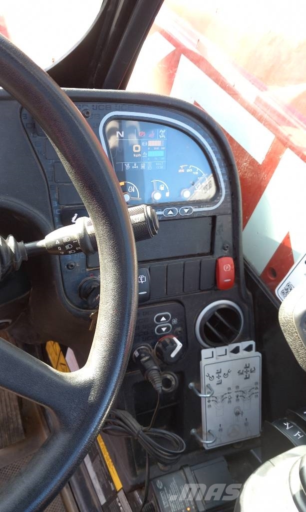 JCB 555P210R 伸缩臂叉装车|叉装车
