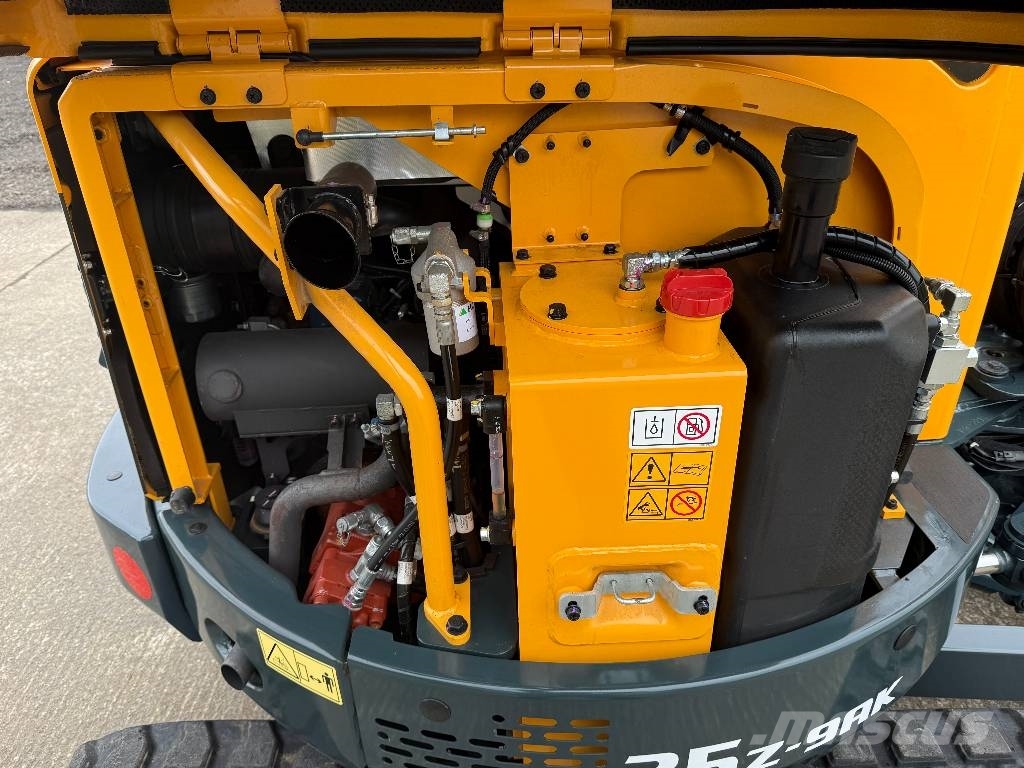 Hyundai R25Z-9 AK 小型挖土機/掘鑿機<7t(小型挖掘機)