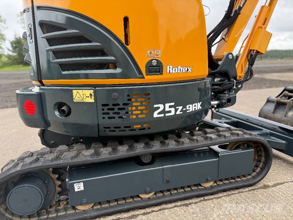 Hyundai R25Z-9 AK 小型挖土機/掘鑿機<7t(小型挖掘機)