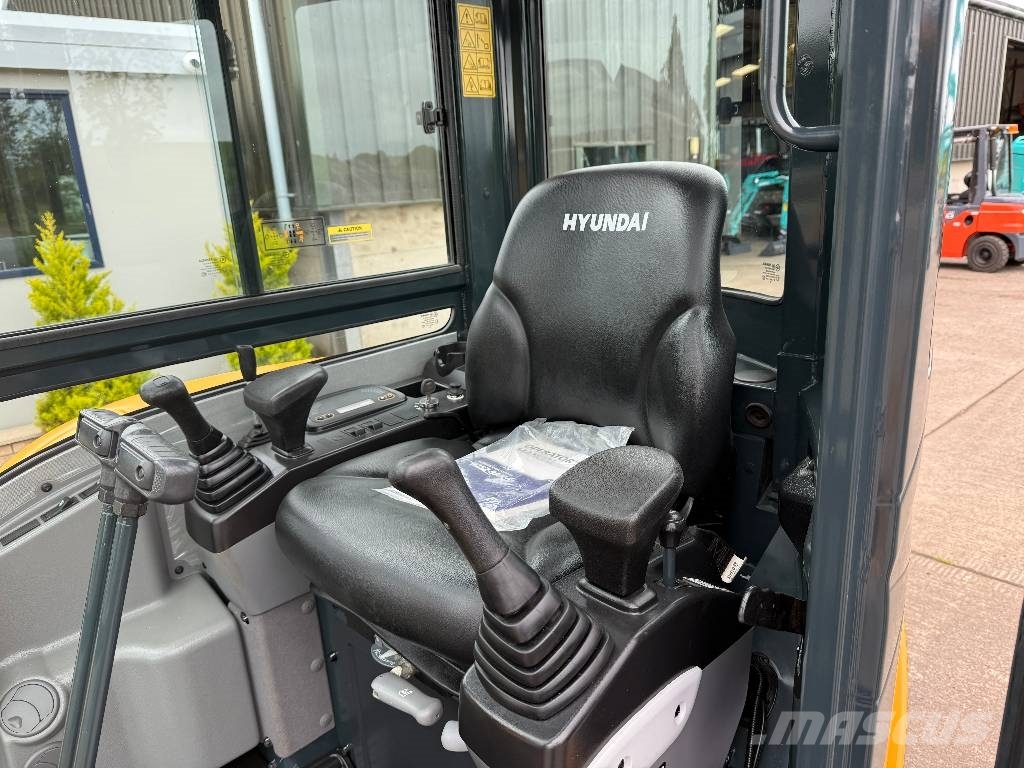 Hyundai R25Z-9 AK 小型挖土機/掘鑿機<7t(小型挖掘機)