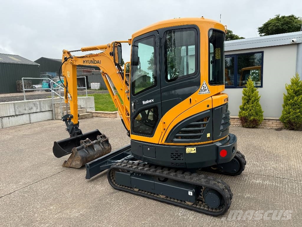 Hyundai R25Z-9 AK 小型挖土機/掘鑿機<7t(小型挖掘機)