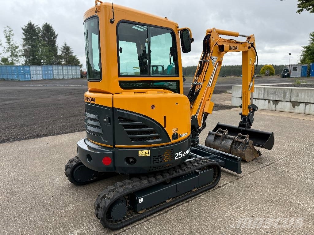 Hyundai R25Z-9 AK 小型挖土機/掘鑿機<7t(小型挖掘機)